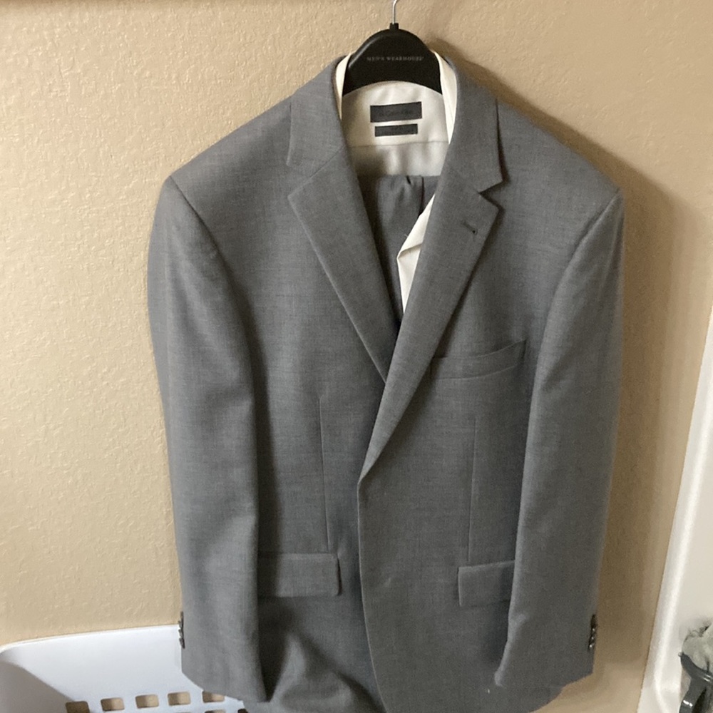 Joseph Abboud Mens warehouse custom suit with Calvin Kline shirt